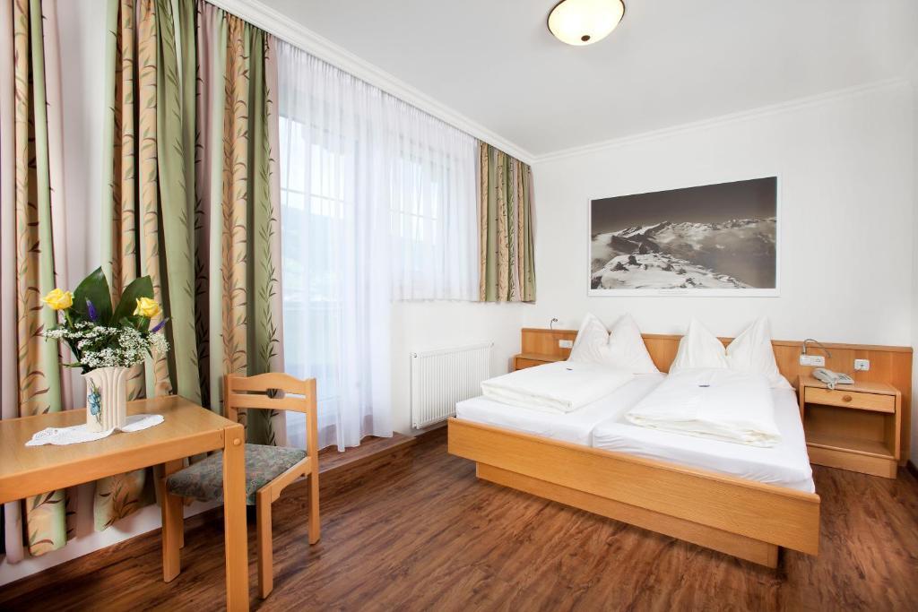 Hotel Grundlhof Bramberg am Wildkogel Pokój zdjęcie