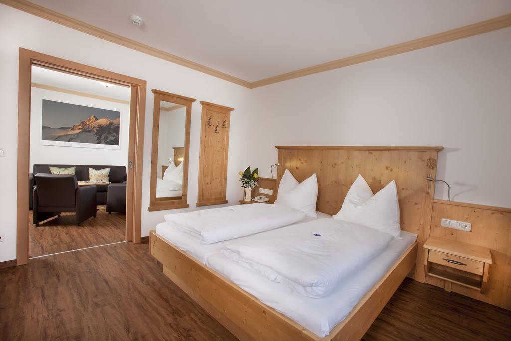 Hotel Grundlhof Bramberg am Wildkogel Zewnętrze zdjęcie
